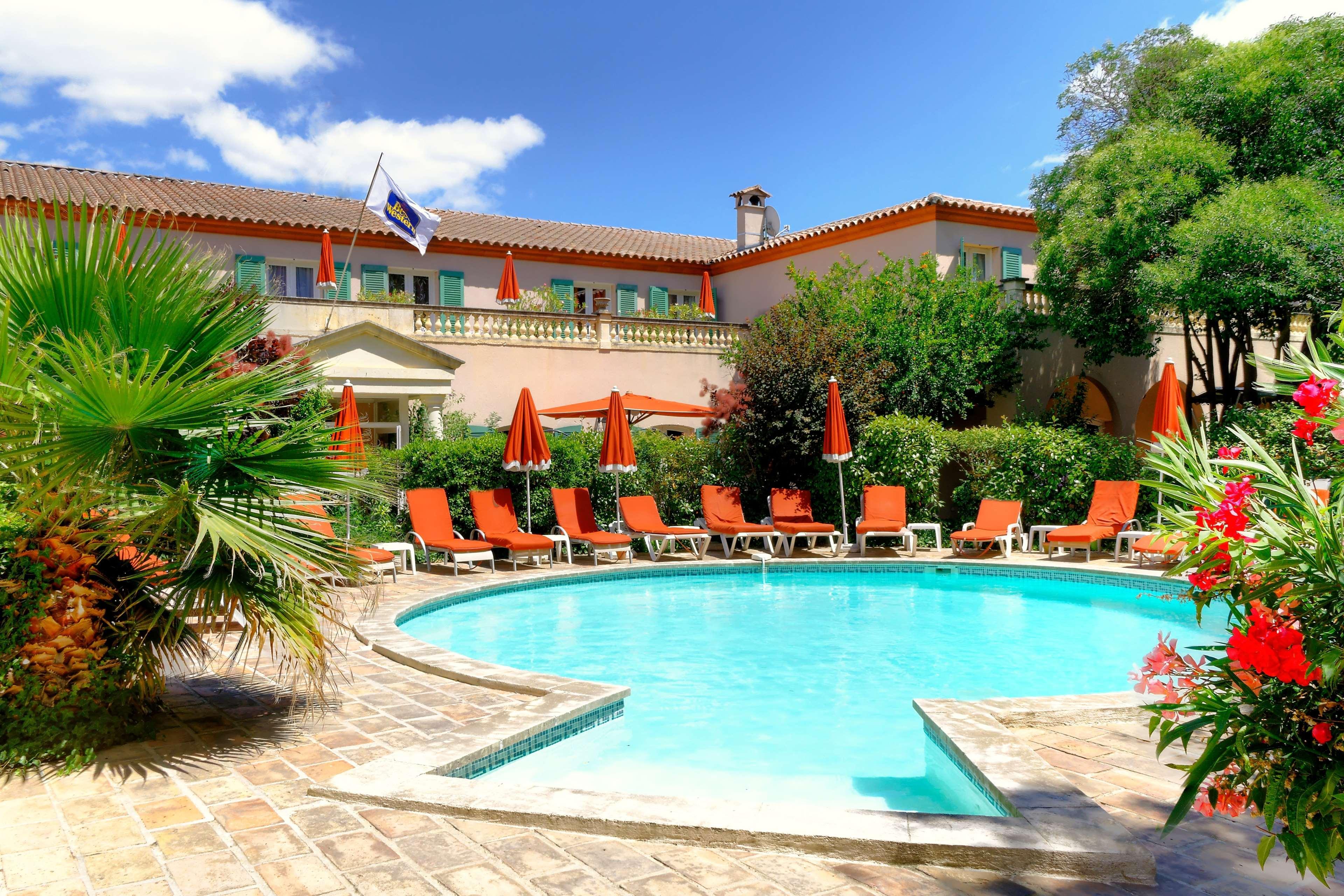 Best Western L'Orangerie Nîmes Exteriör bild