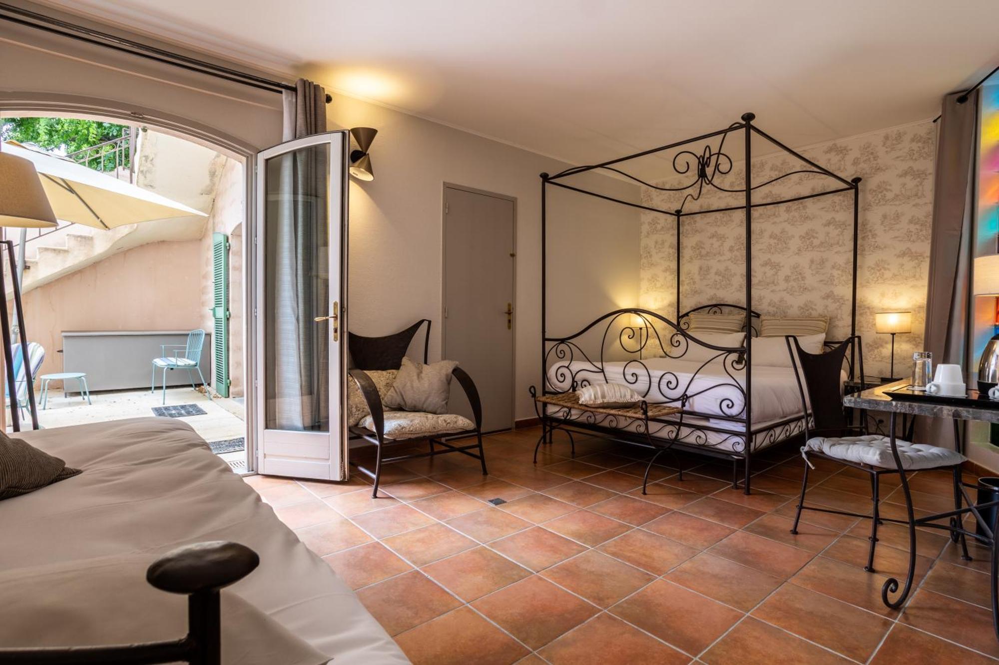 Best Western L'Orangerie Nîmes Exteriör bild
