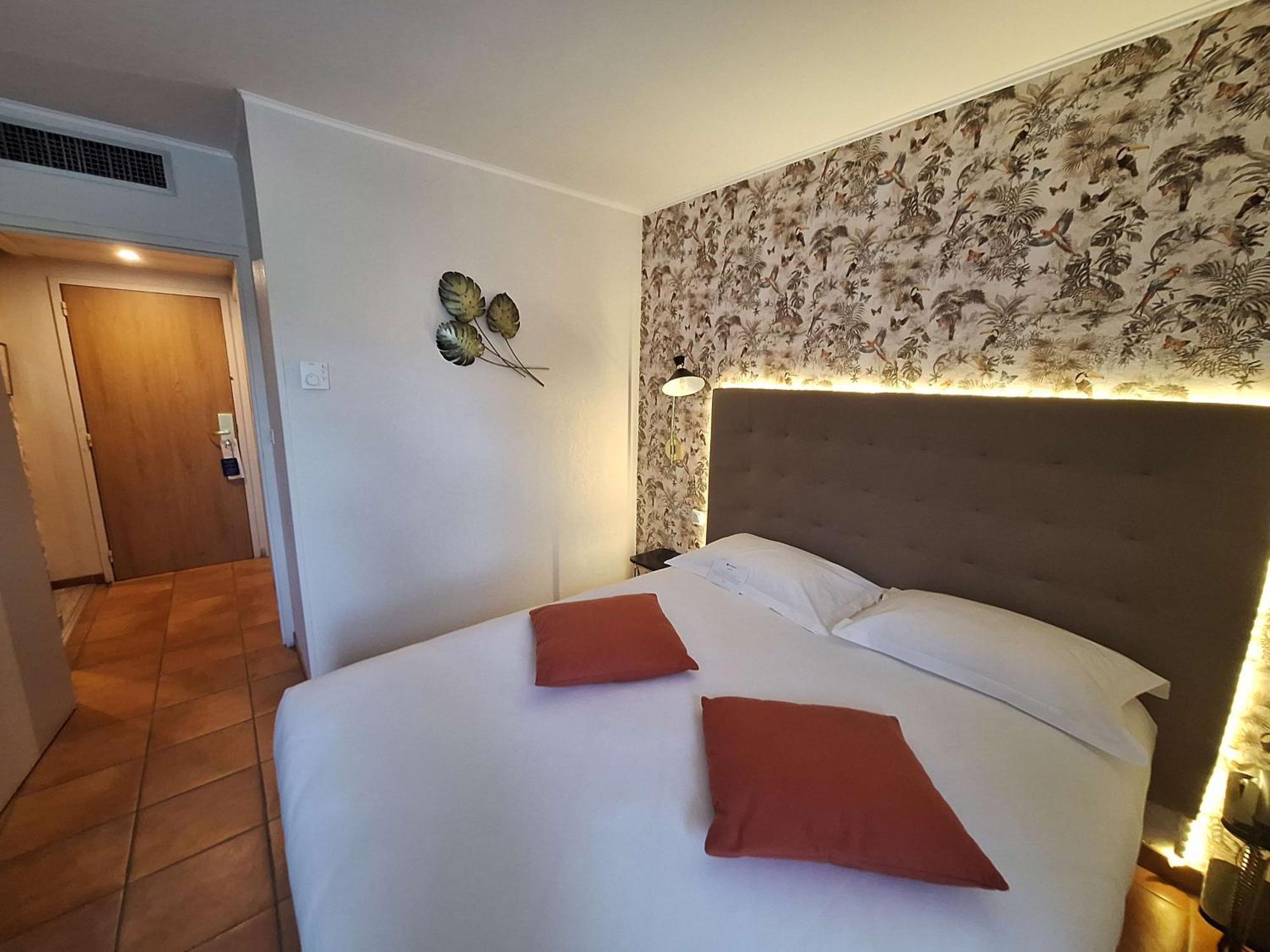 Best Western L'Orangerie Nîmes Exteriör bild